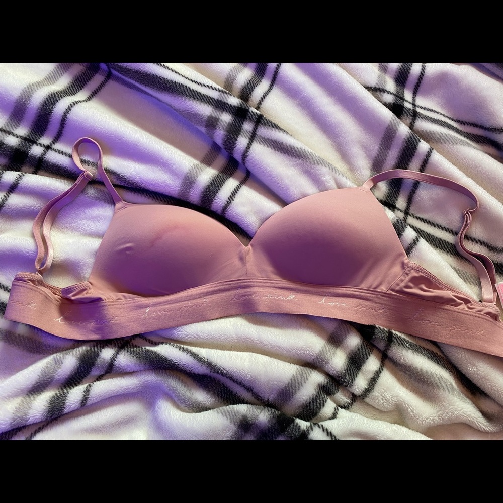 victoria’s secret pink bra